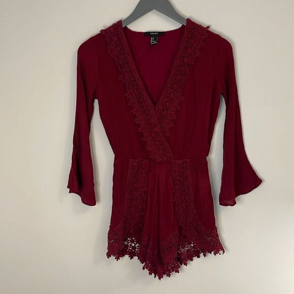 Forever 21 Women's V Neck Romper Jumpsuit Shorts 3/4 Sleeve Crochet Red Small - Picture 1 of 9